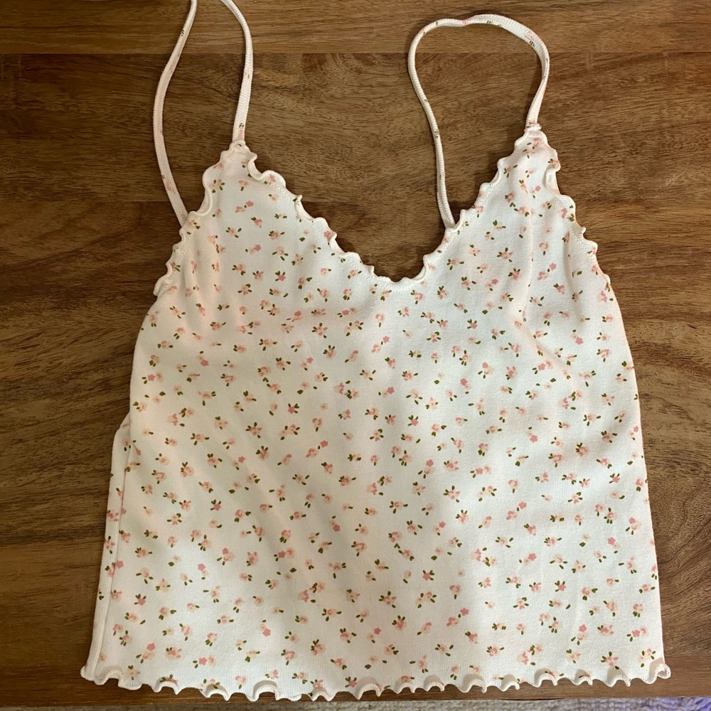 brandy melville cute ruffled tank :))